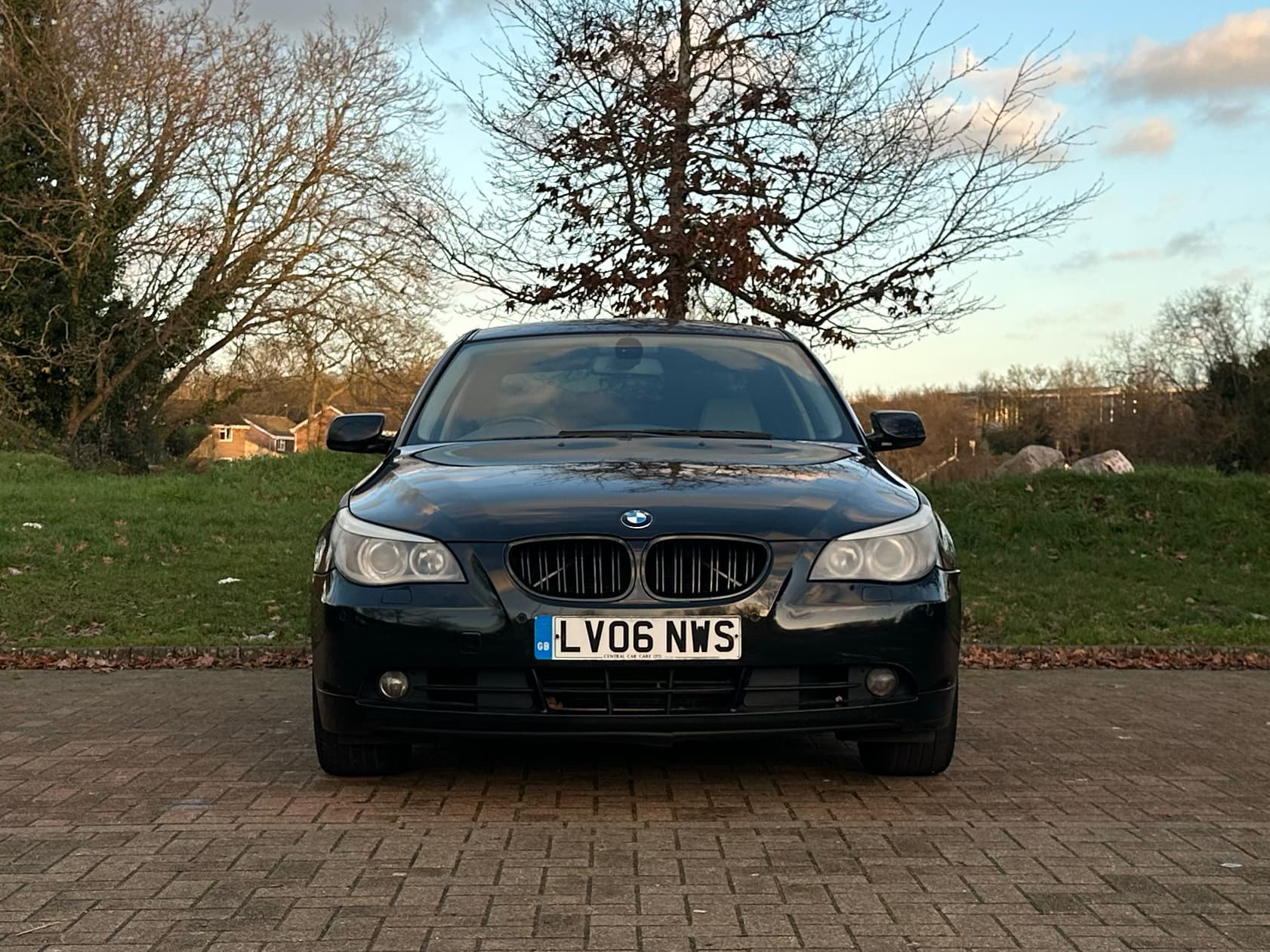 Car image 4