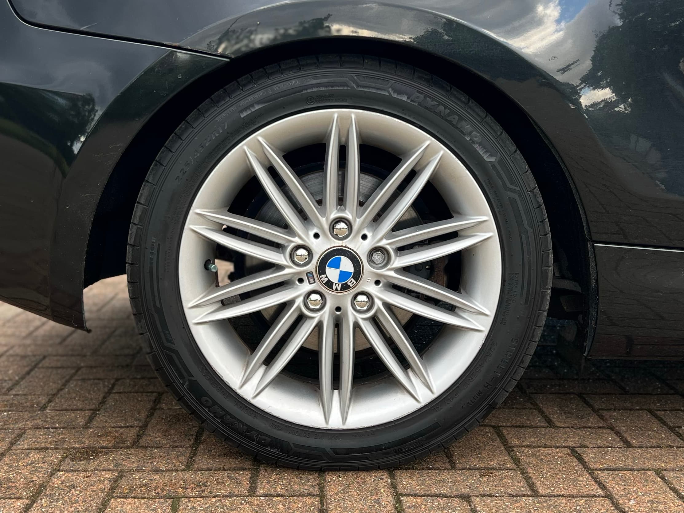 Car image 23