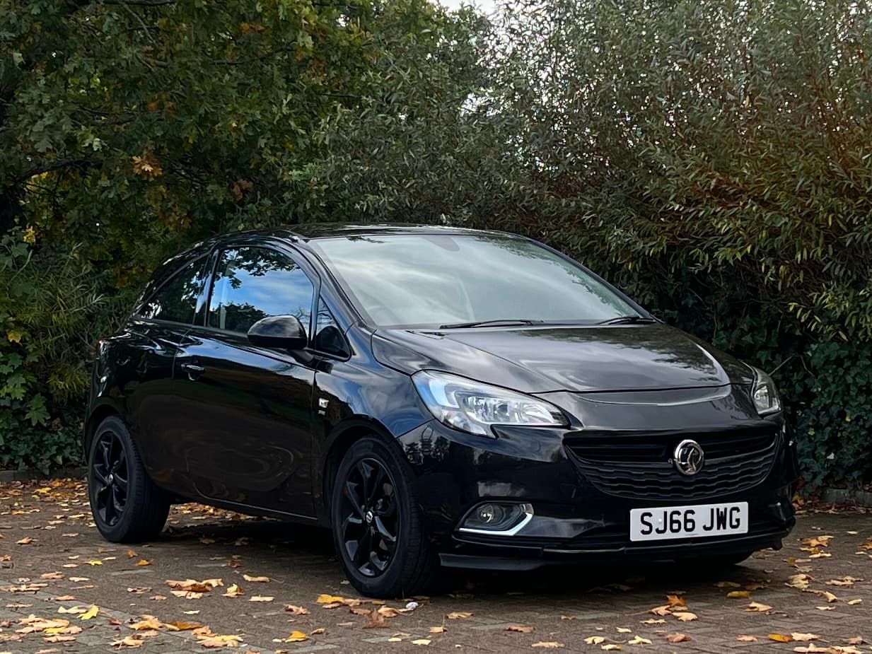 Car image 9