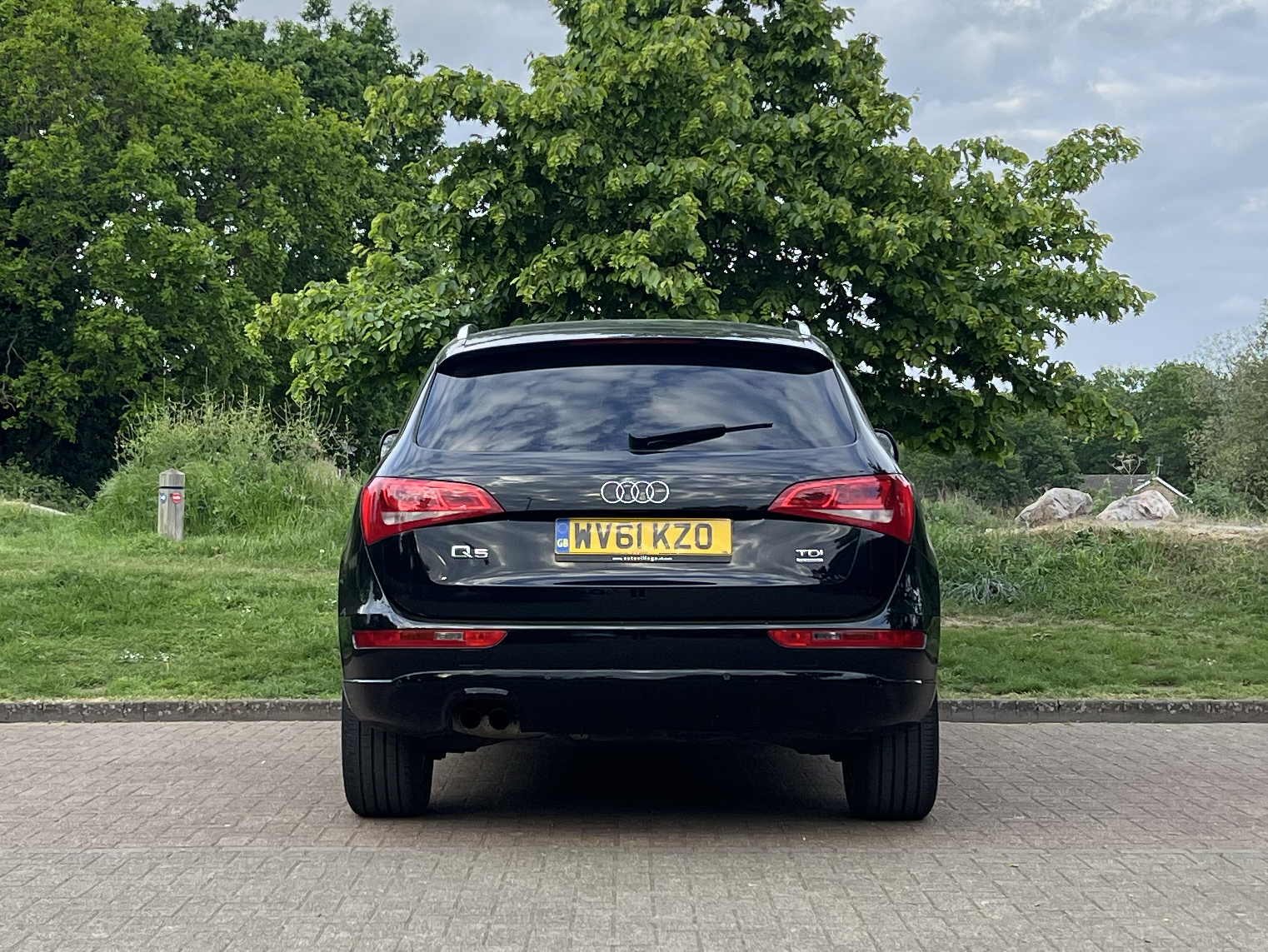 Car image 6