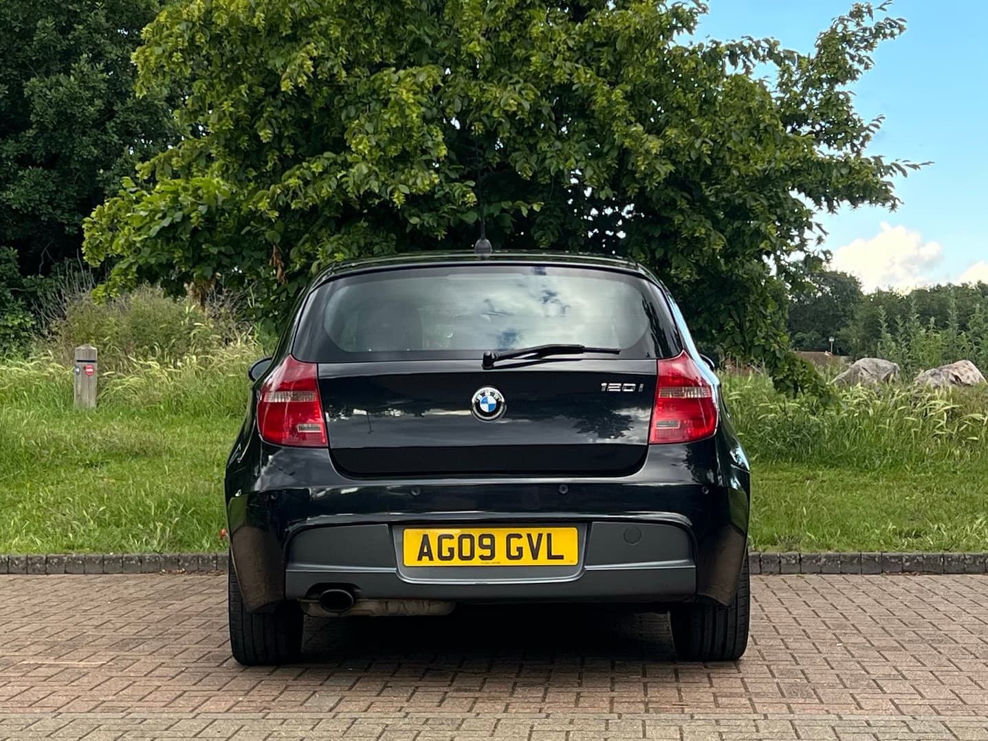 Car image 6