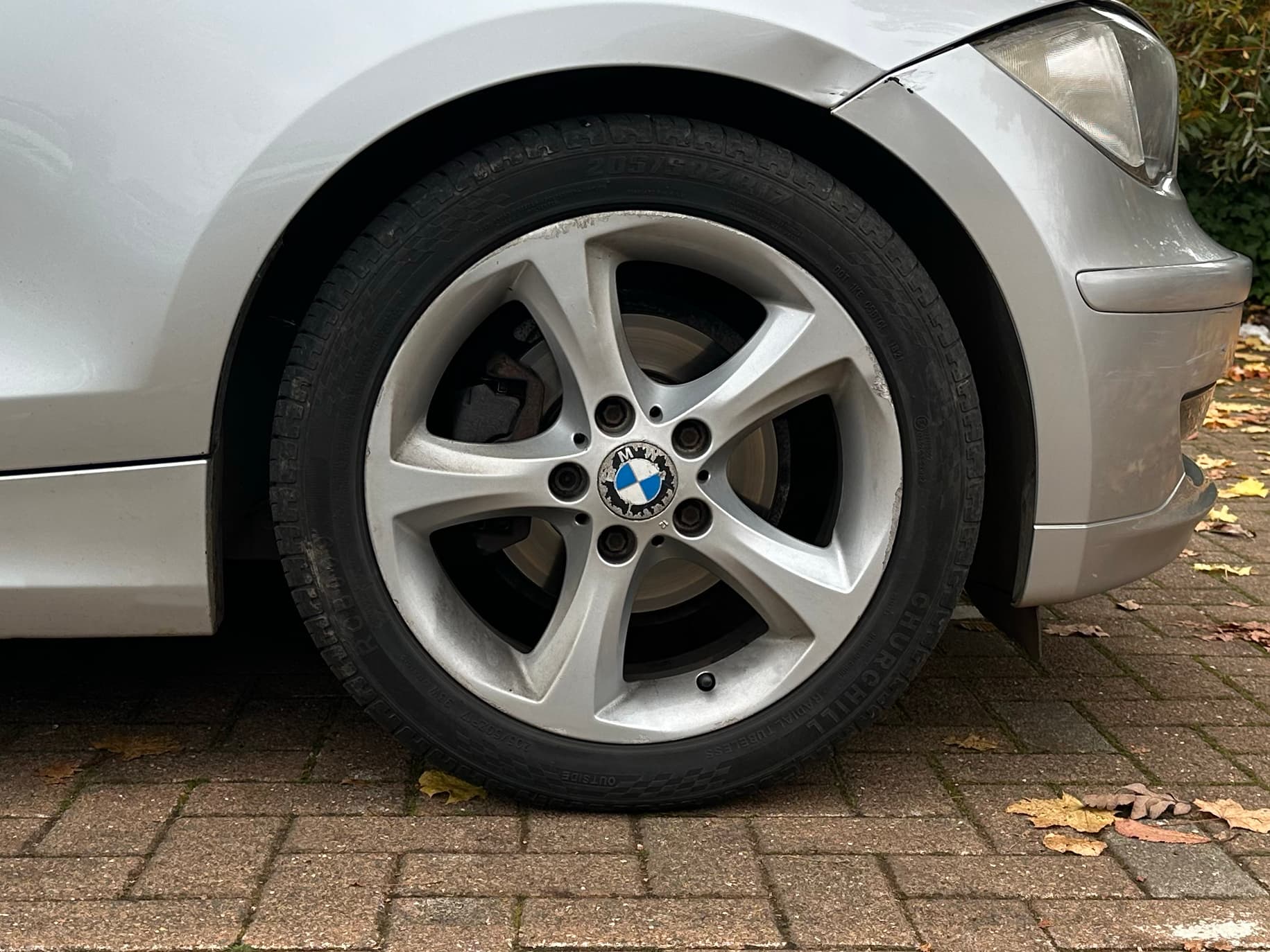 Car image 16