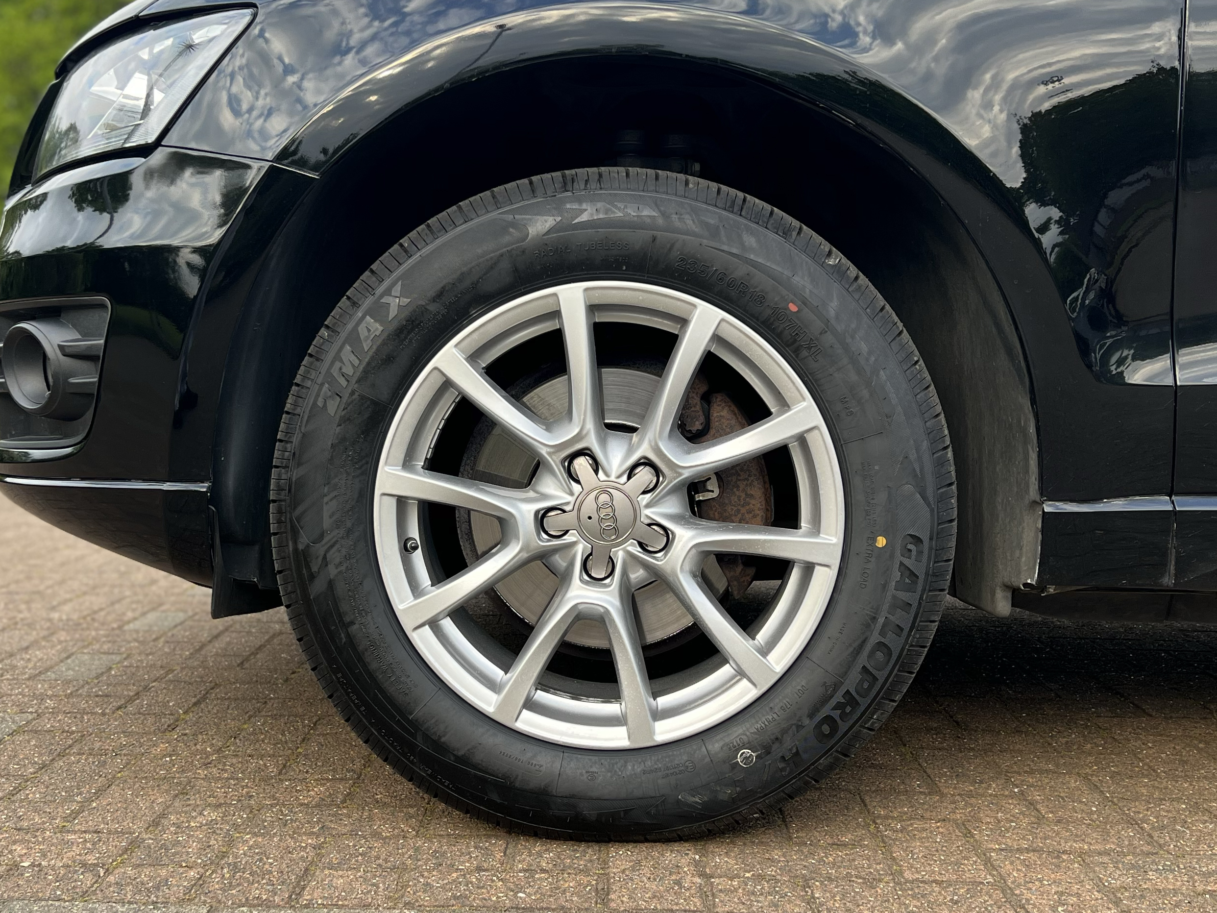 Car image 23