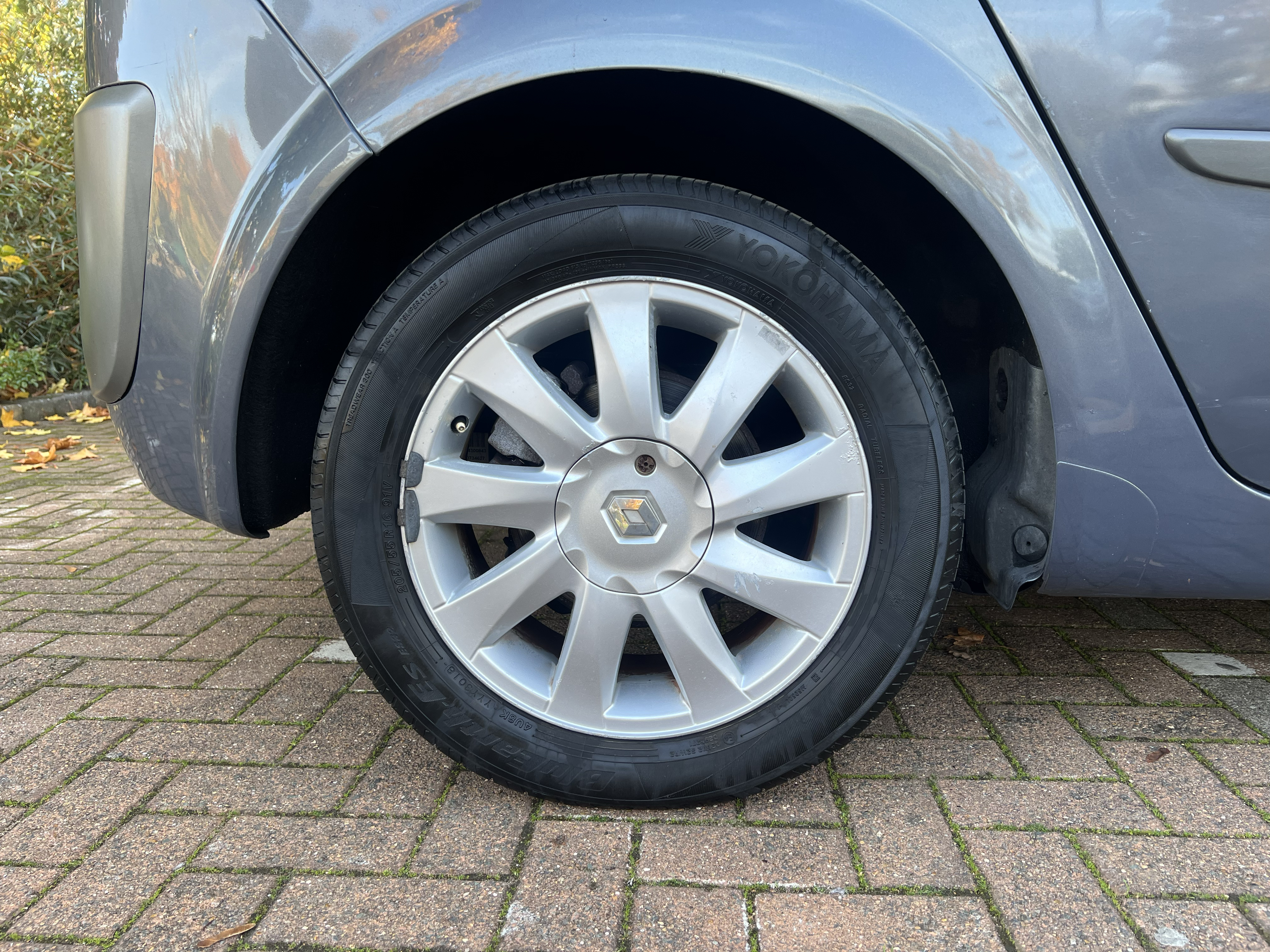 Car image 21