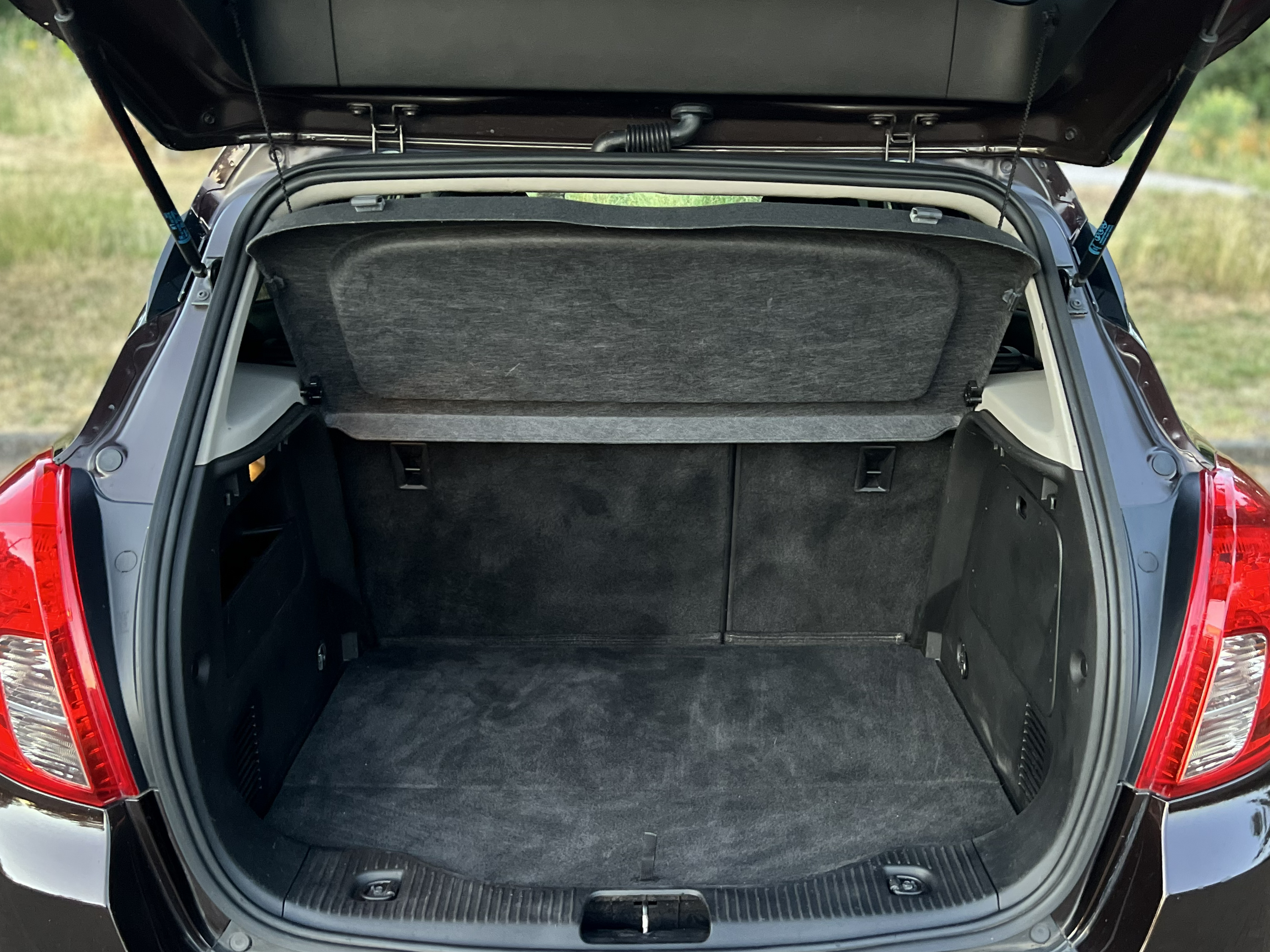 Car image 22