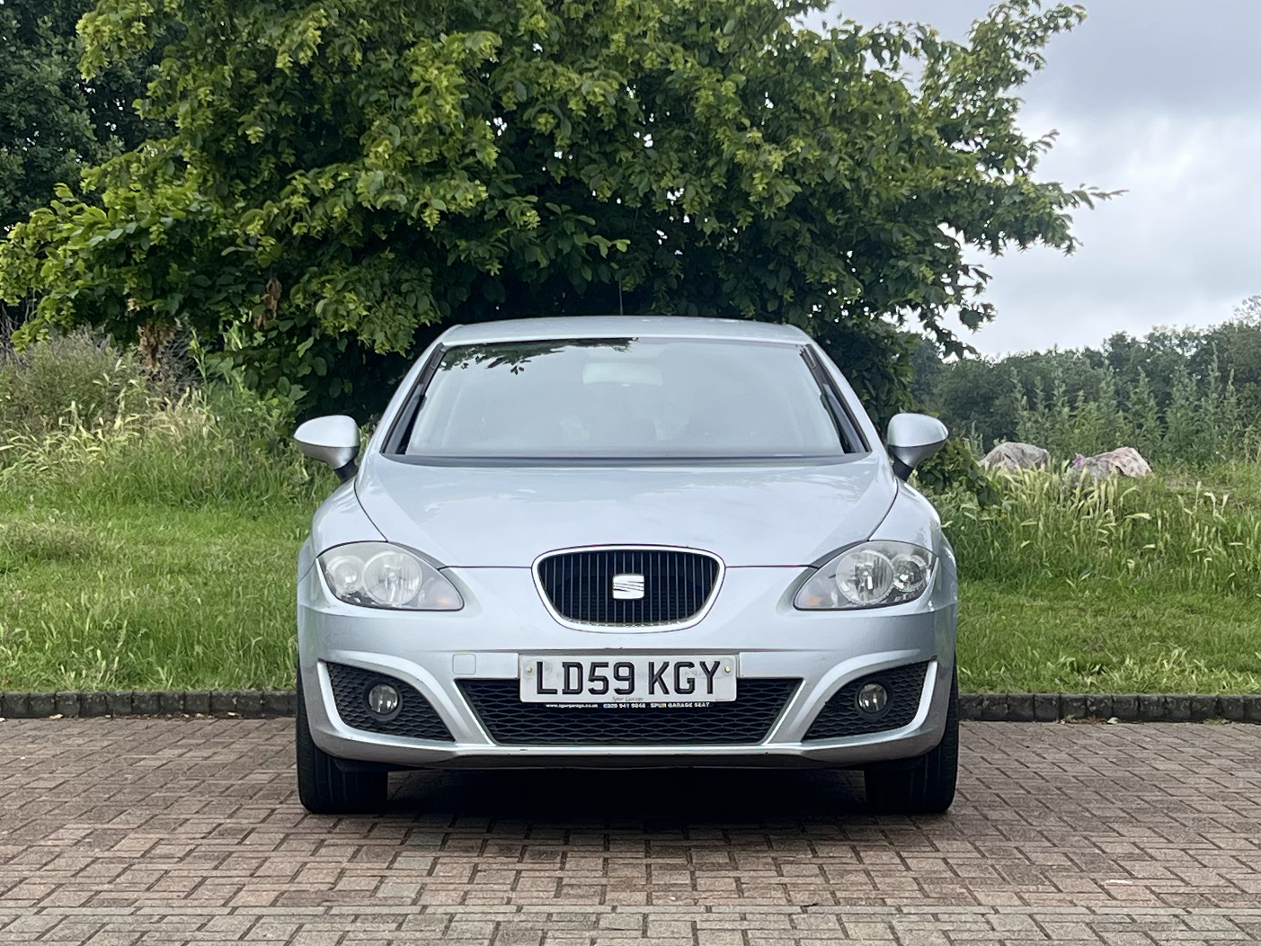 Car image 10