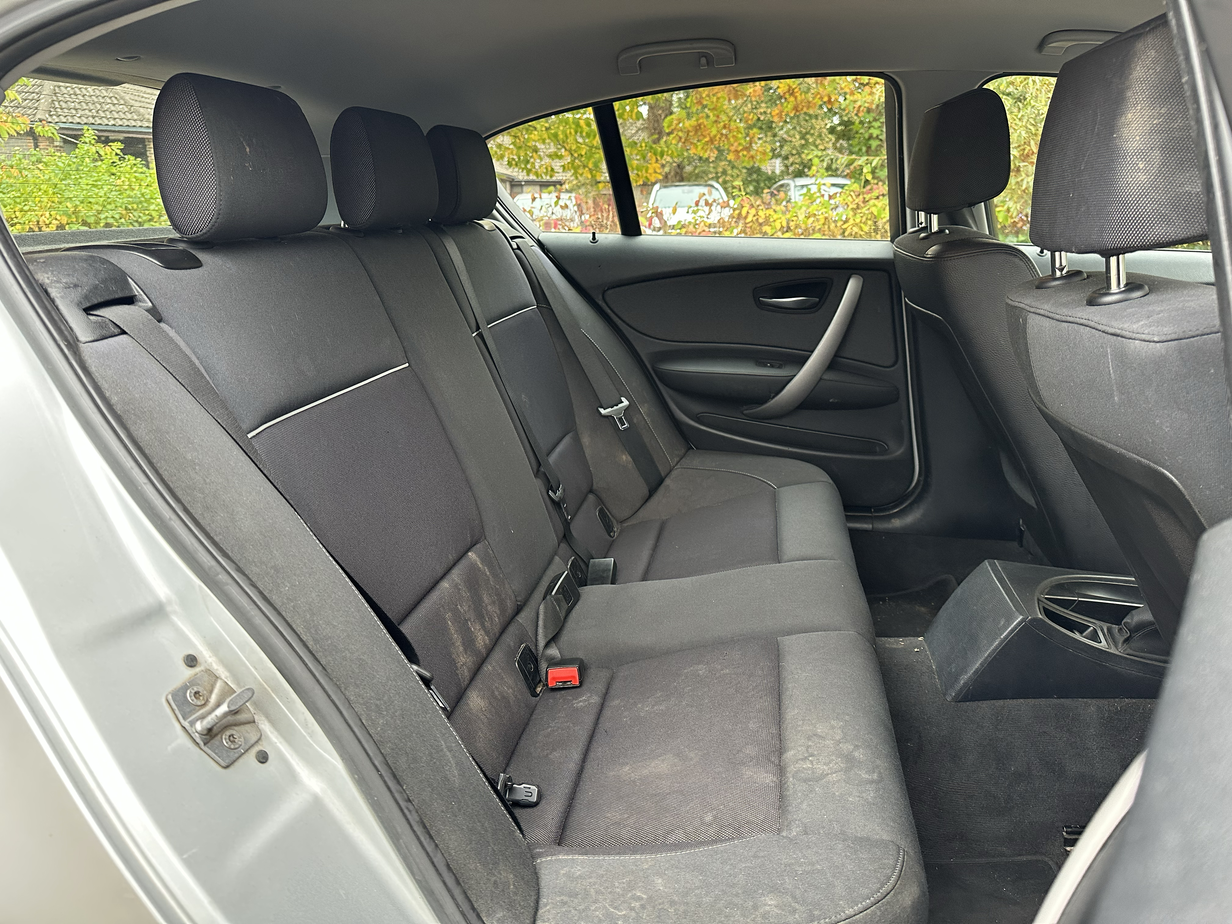 Car image 13