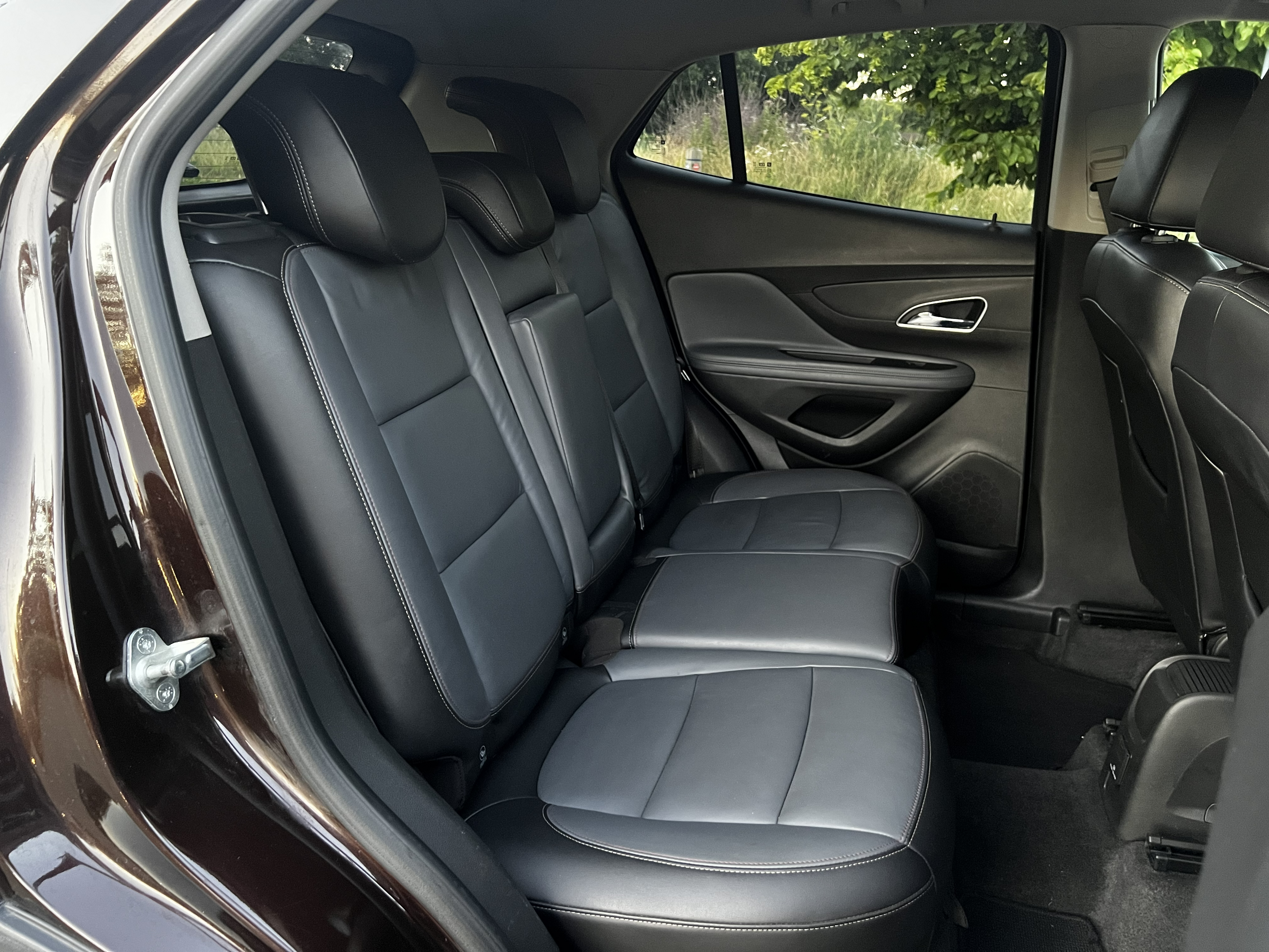 Car image 15