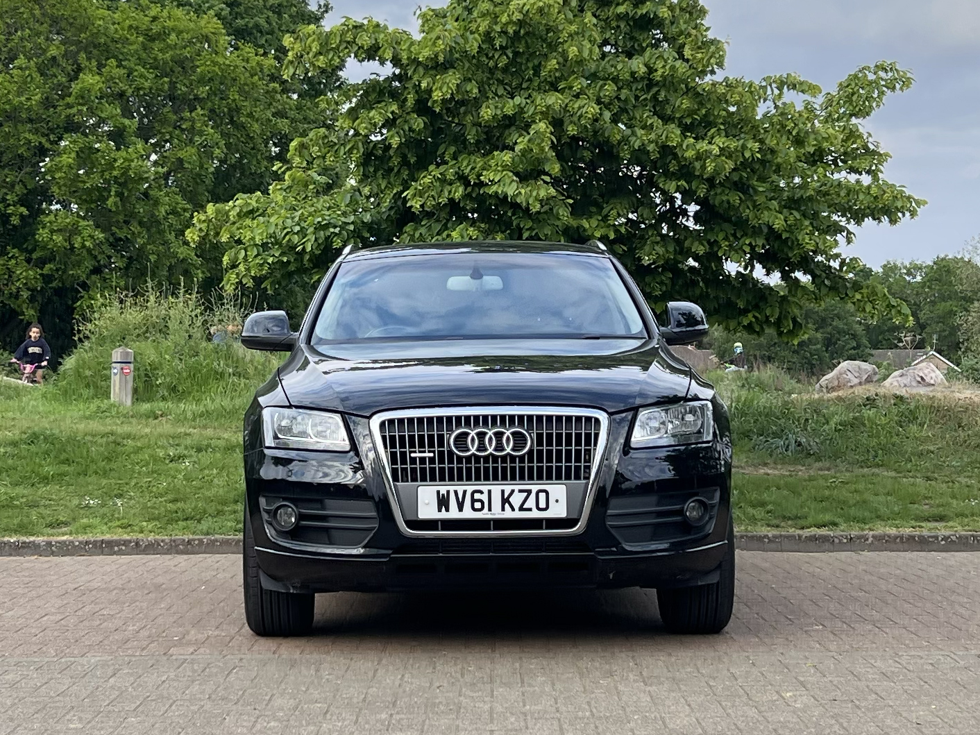 Car image 10