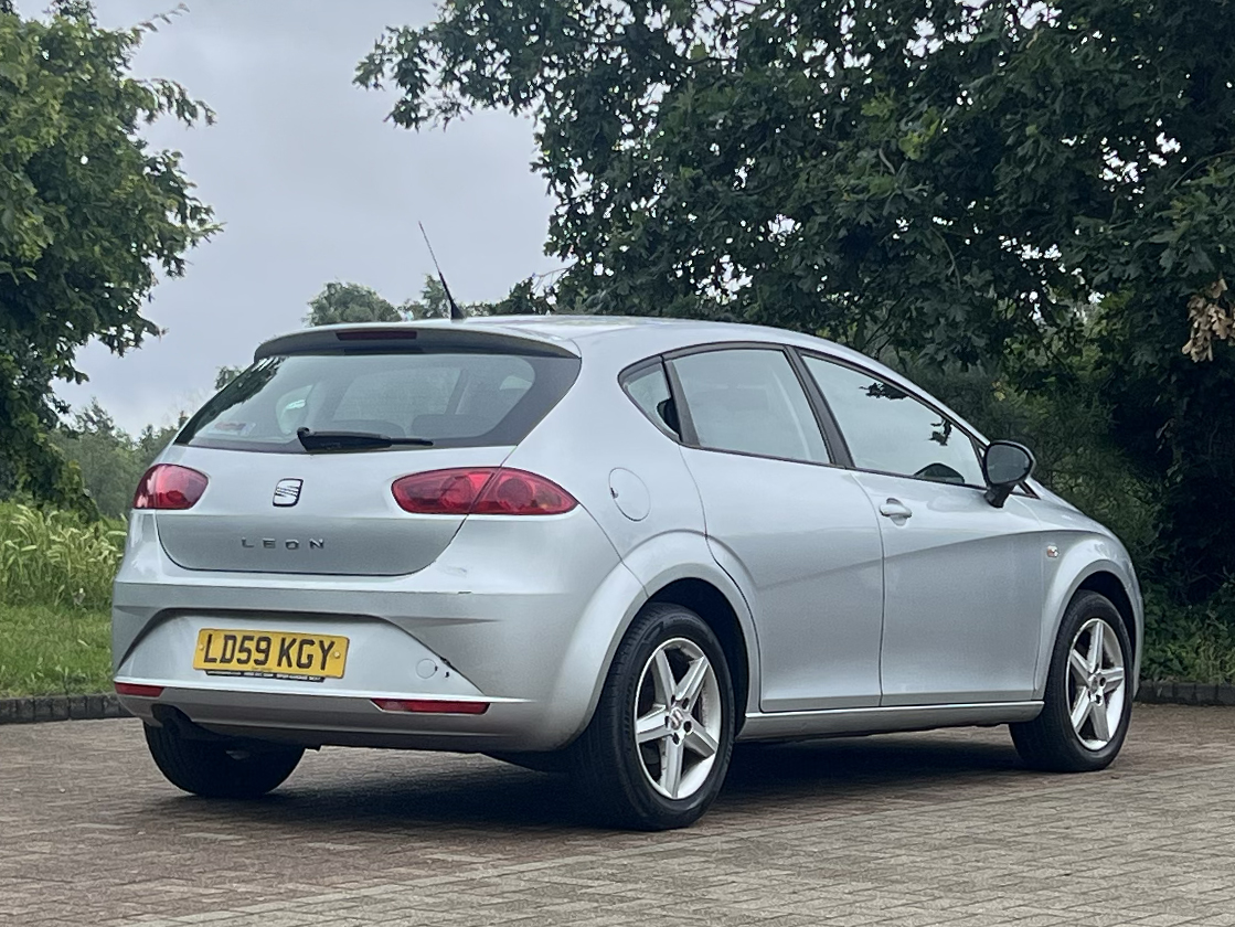 Car image 7