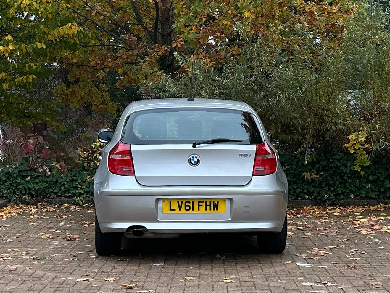 Car image 5